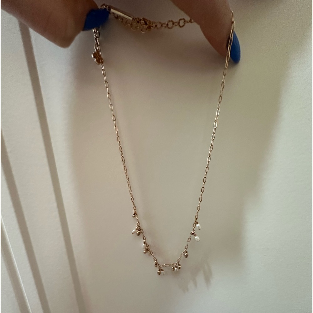 Kendra Scott necklace